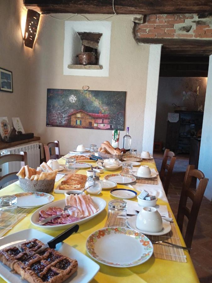 Cascina Boschetto Acomodação com café da manhã Saliceto Exterior foto